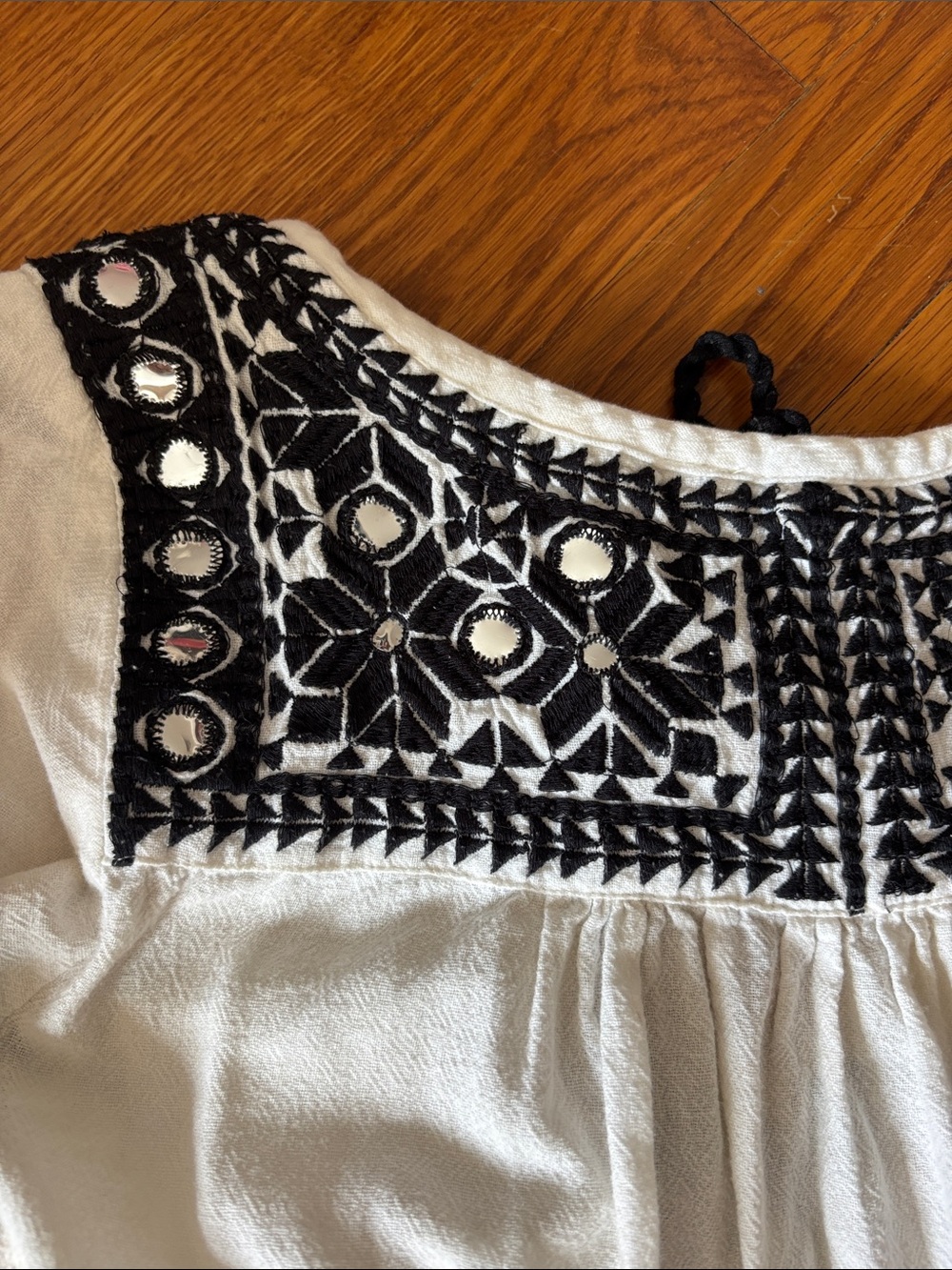 Star Mela White Tunic Top with Black Embroidery - Picture 6 of 6